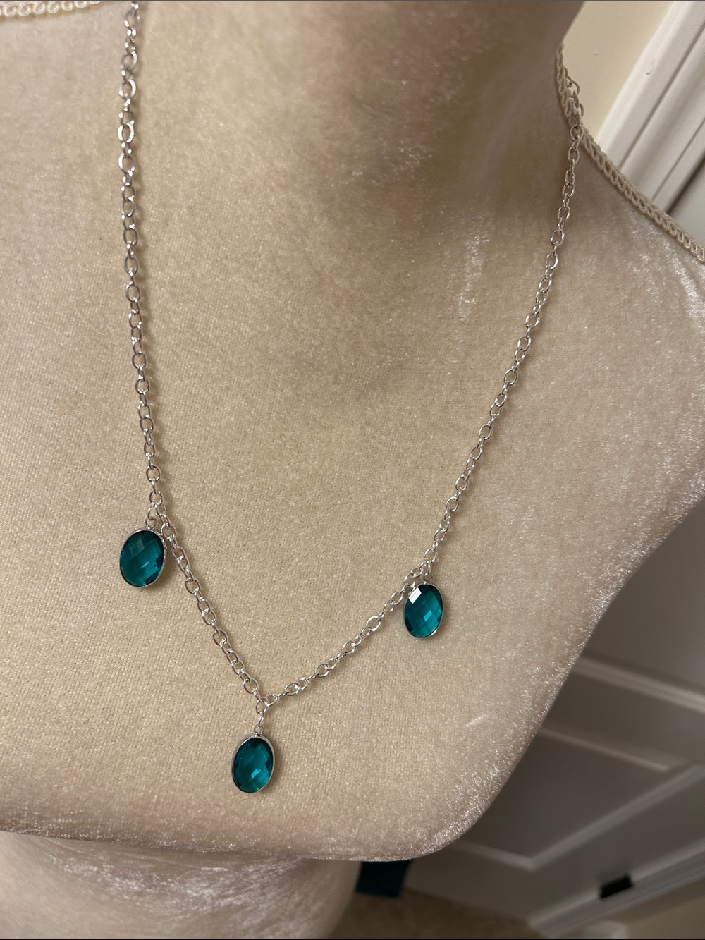 “London Blue” Color - Picture 6 of 12